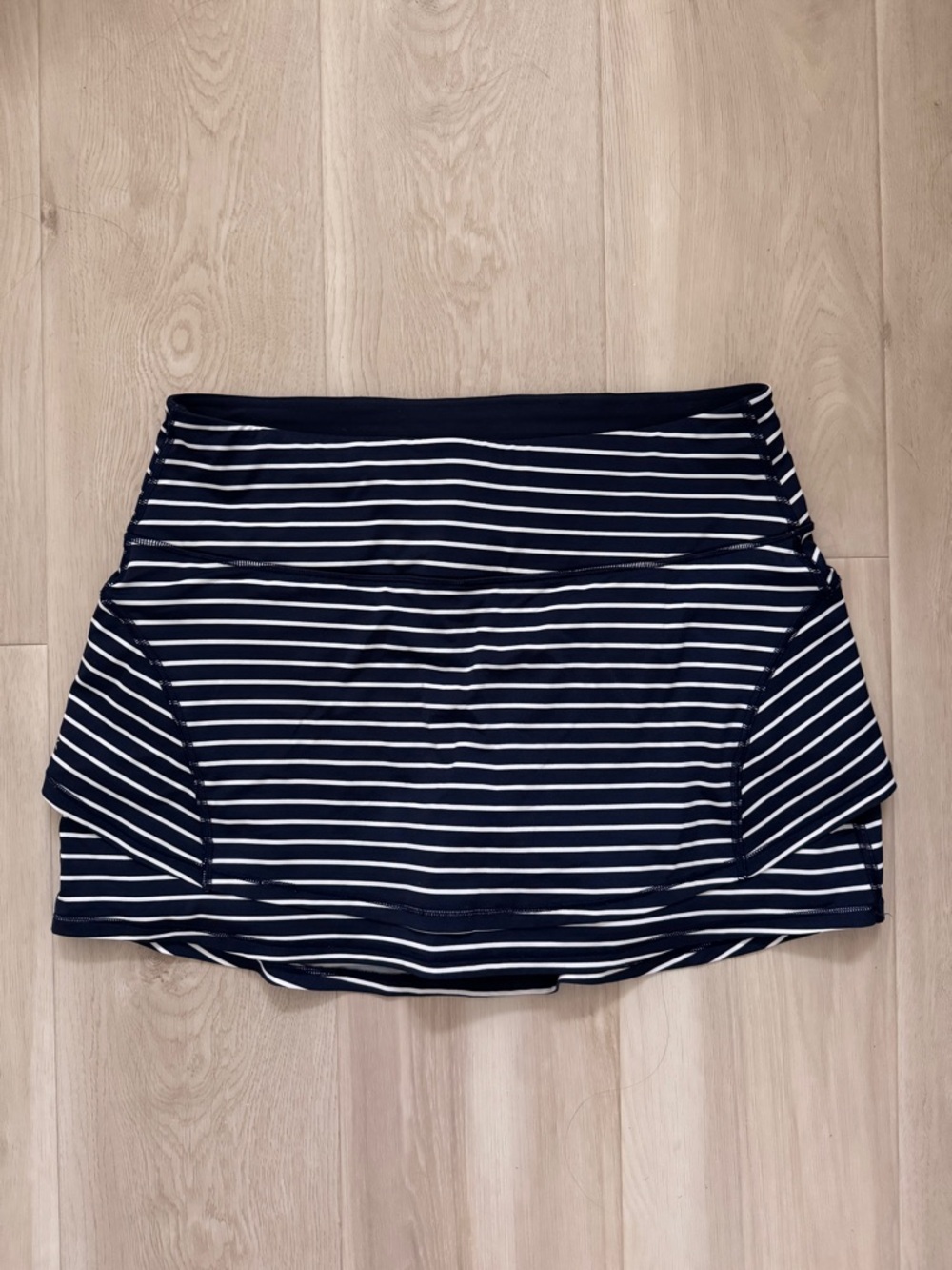 Athleta Tennis Skort Navy Blue & White Striped Size Meduim